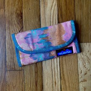 Pink tie dye Kavu wallet